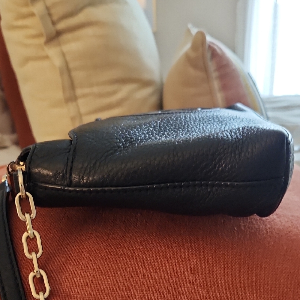 Tory Burch Bombe Leather Crossbody - Picture 4 of 11